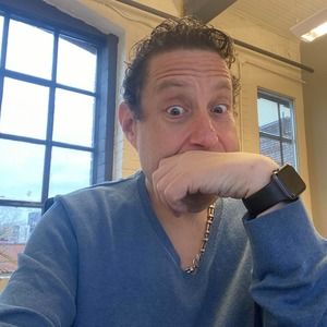 Meet your Posher, Stuart